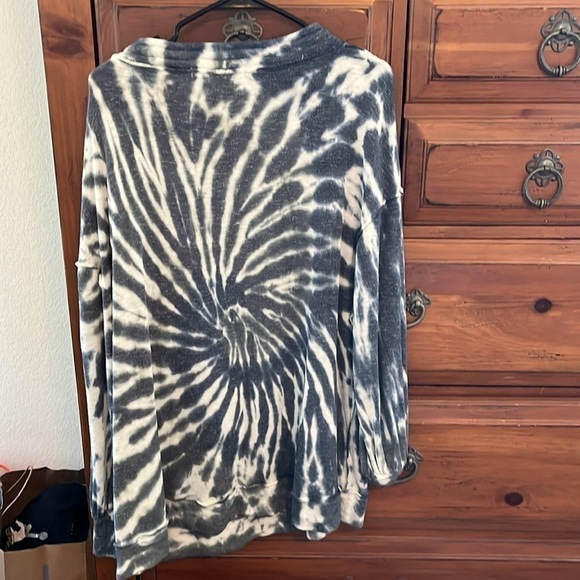 NWT We The Free Blue And Cream Tie-Dyed Tunic Size Small - Picture 6 of 8